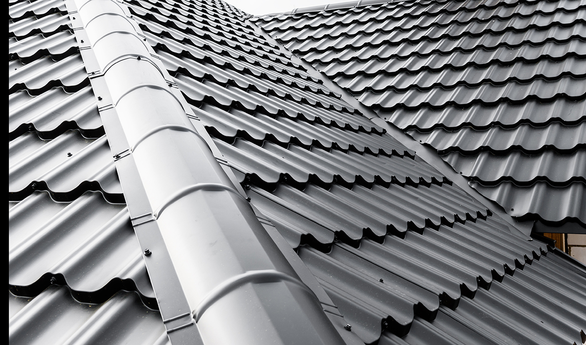 Construction Of The Roof Of The House Metal Tiles