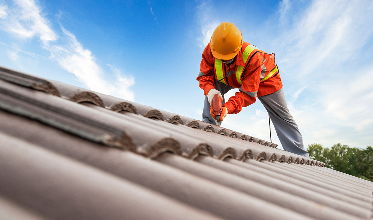 How Emergency Roof Repair Can Help You Avoid a Disaste 7 Builders In Work Clothes Install New Roofing Tools, Roofing Tool