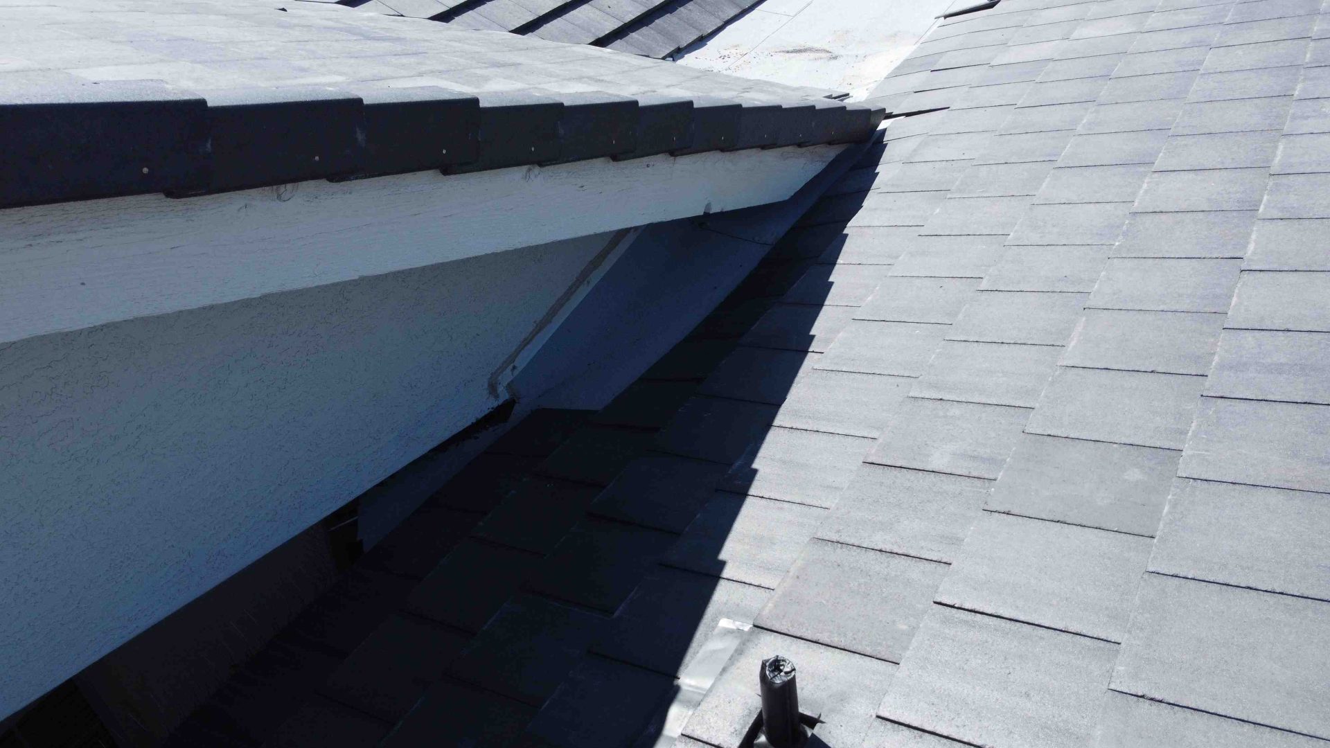 Covering Basics to Peaks: Your Guide to Understanding Professional Roofing 2 professional roofing scaled