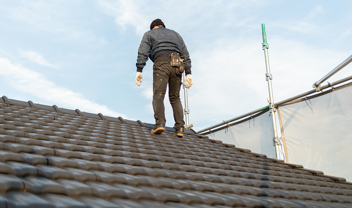 Understanding Roofing Repairs: A Comprehensive Guide 9 屋根の点検